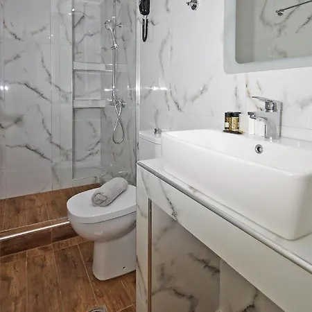 Hotel Akti 2*